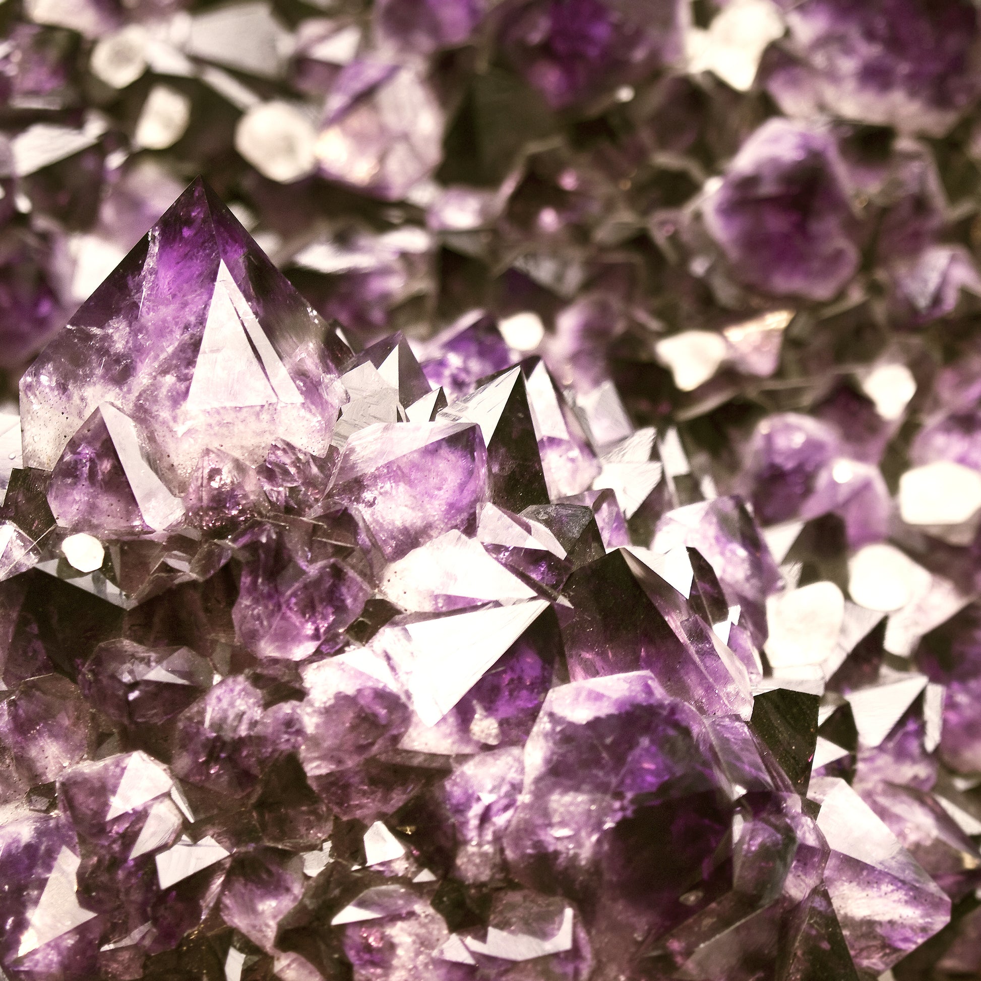 Amethyst Stone Swatch | RHR Luxury Home Fragrance
