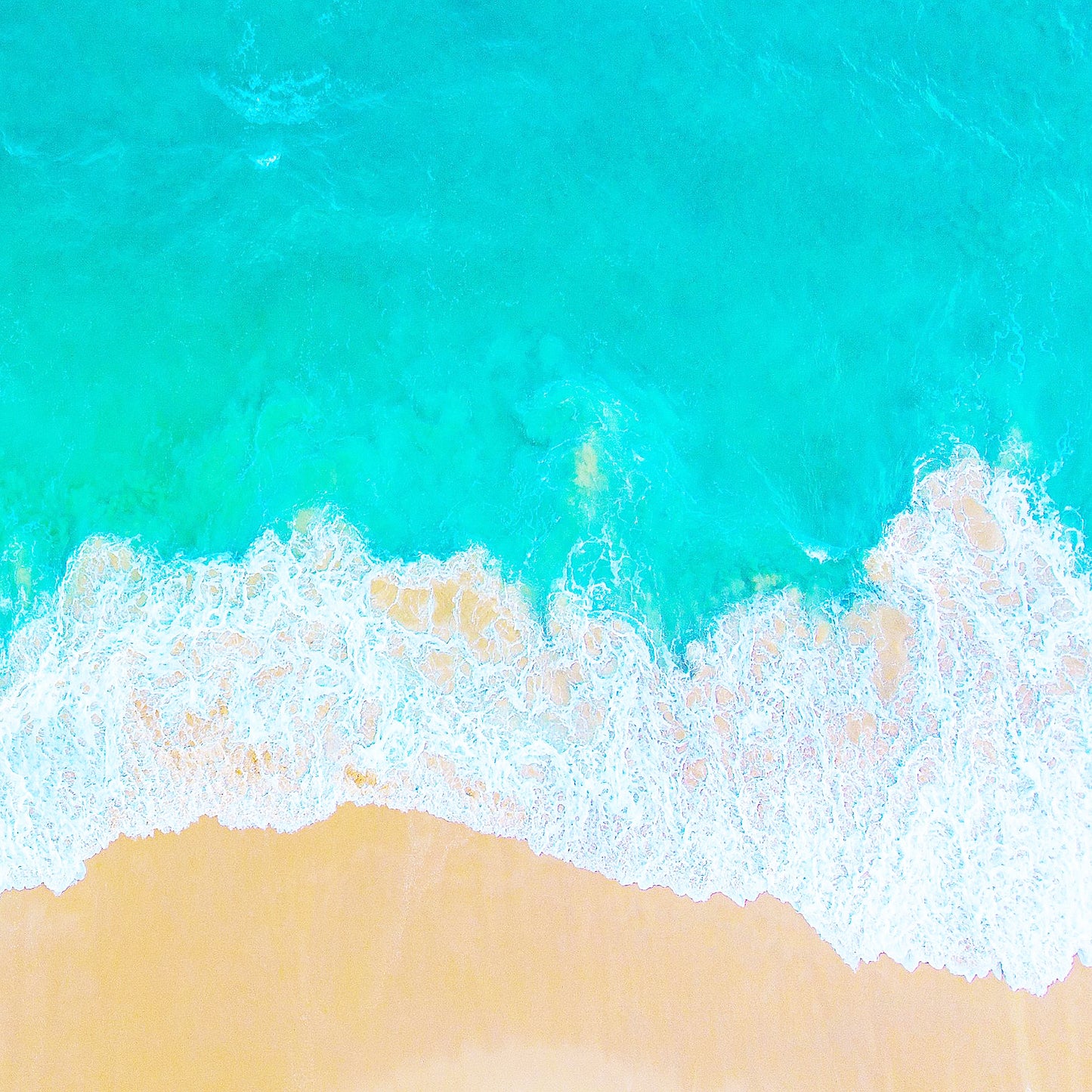Atlántico Luxury Room Spray 100 mL Beach Wave Inspiration Image | RHR Luxury Home Fragrance