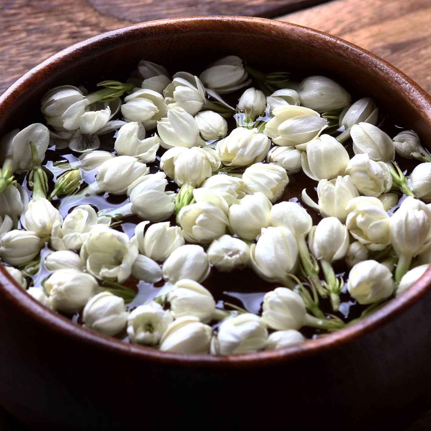 Jasmine Flowers On Water Inspiration | RHR Luxury Home Fragrance