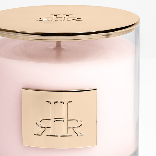 Oxypétala Luxury Scented Candle Closeup | RHR Luxury Home Fragrance
