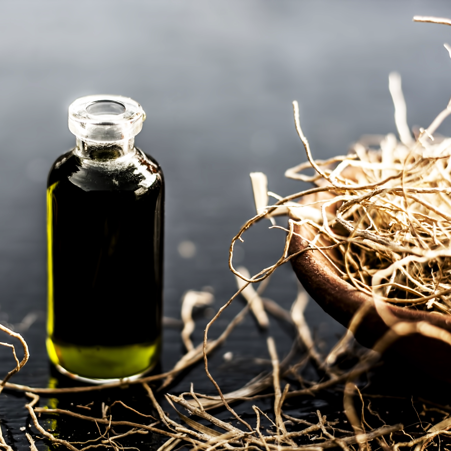 Vetiver Pampa Luxury Room Spray 100 mL Vetiver Oil Bottle Image | RHR Luxury Home Fragrance
