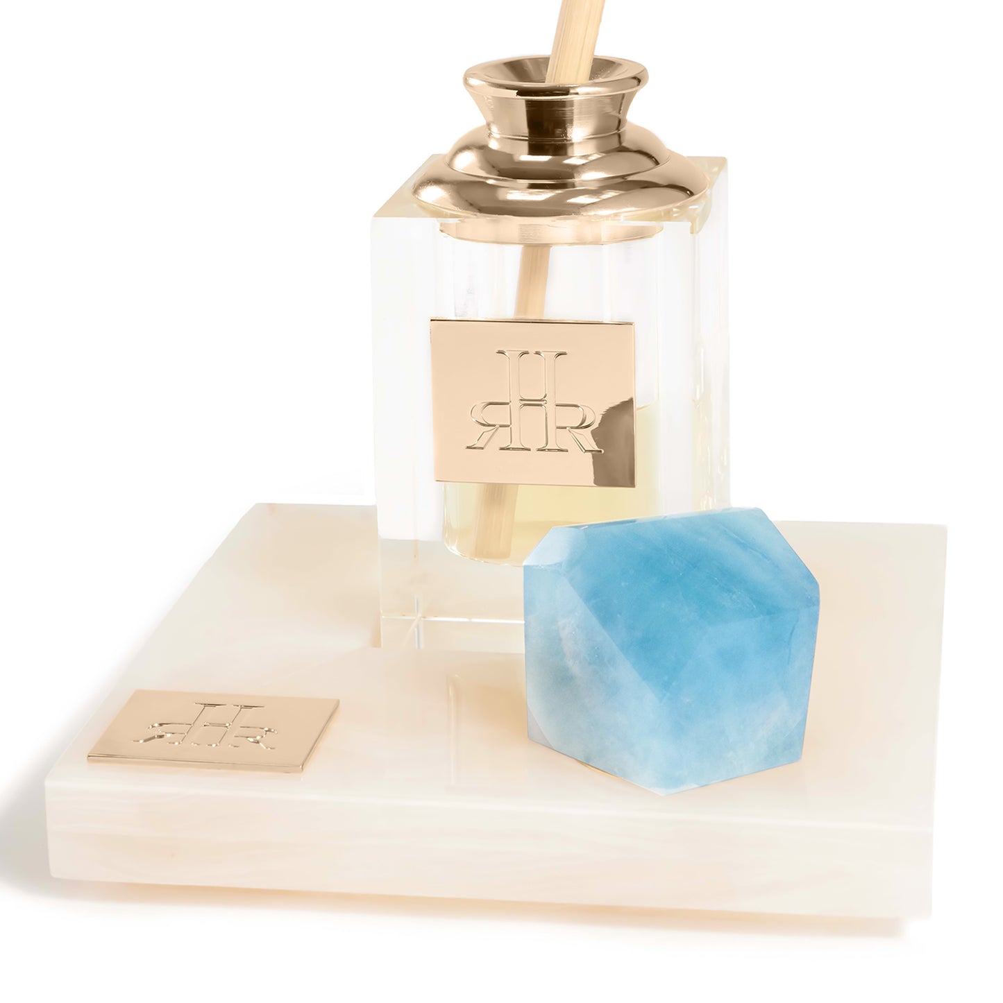 Atlántico Large Crystal Diffuser On White Onyx Tray Closeup View | RHR Luxury Home Fragrance