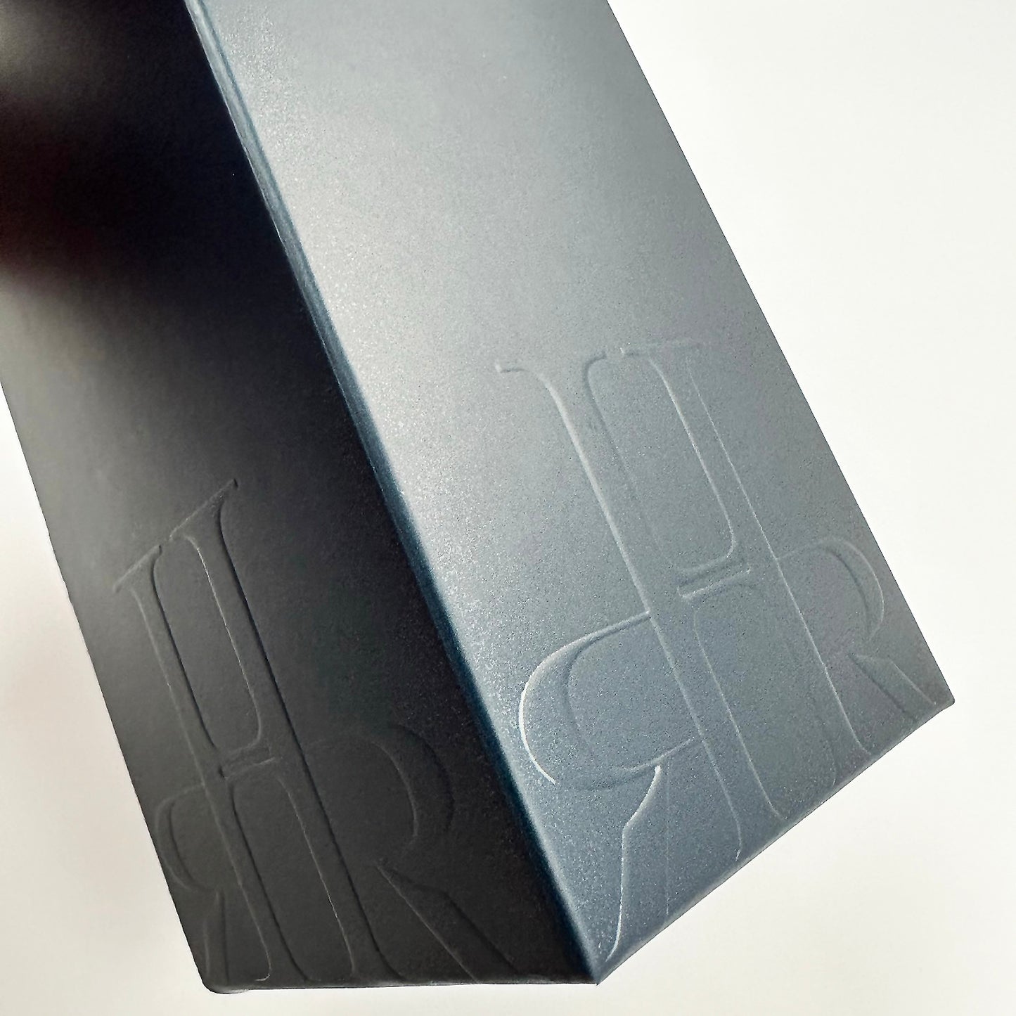 Atlántico Luxury Room Spray 100 mL Dark Navy Embossed Gift Box | RHR Luxury Home Fragrance