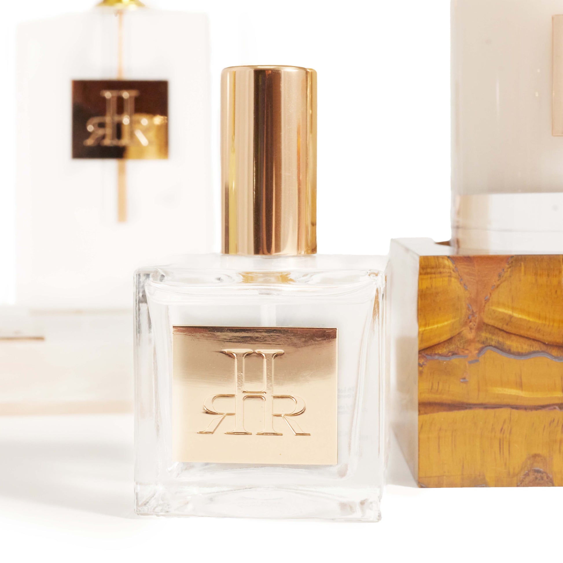Vetiver Pampa Luxury Room Spray 100 mL Closeup | RHR Luxury Home Fragrance